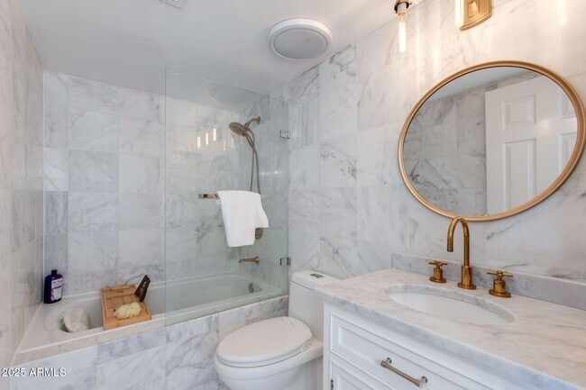 Building Photo - 10301 N 70th St