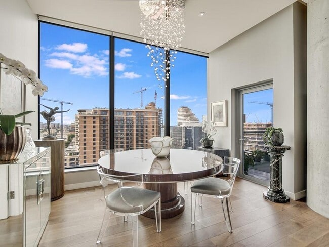 Building Photo - 210 Lavaca St