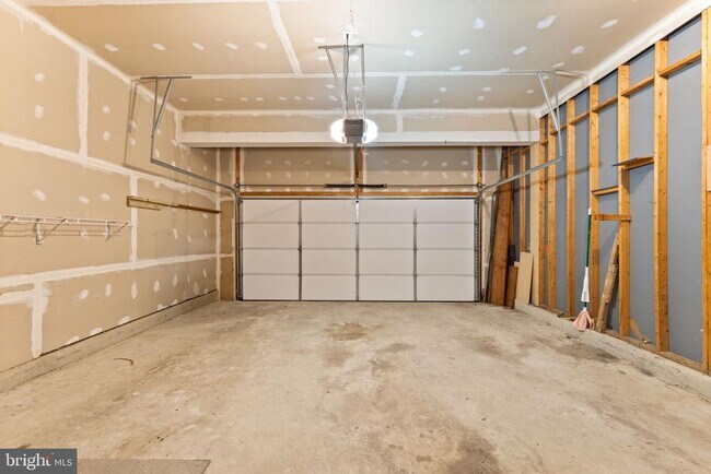 Building Photo - 8309 Double Eagle St