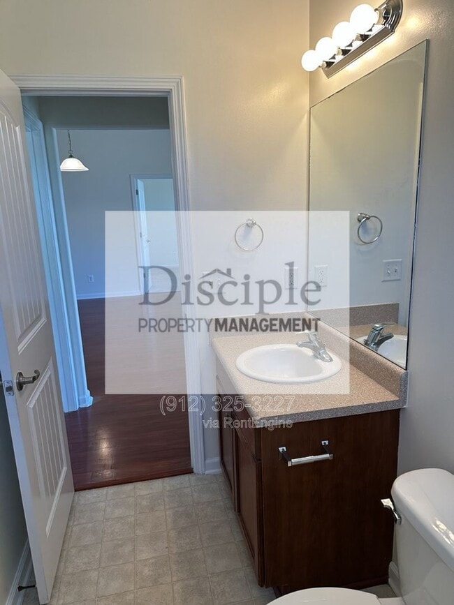 Building Photo - 20 Wesleyan Dr