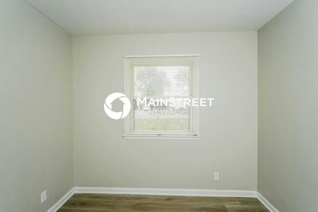 Building Photo - 3 Bedroom Pet-Friendly Home in Louisville,...
