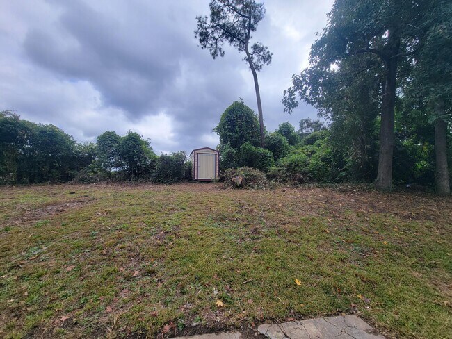 Building Photo - 117 Glenora Ct