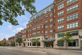 Building Photo - 303 Columbus Ave