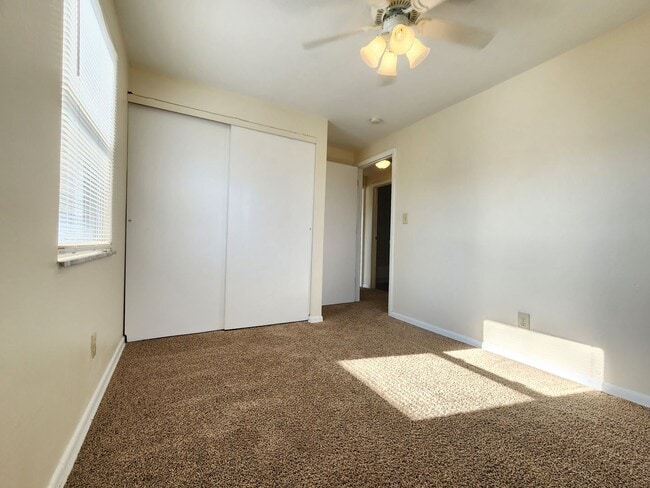 Building Photo - 2527 Sonora Dr