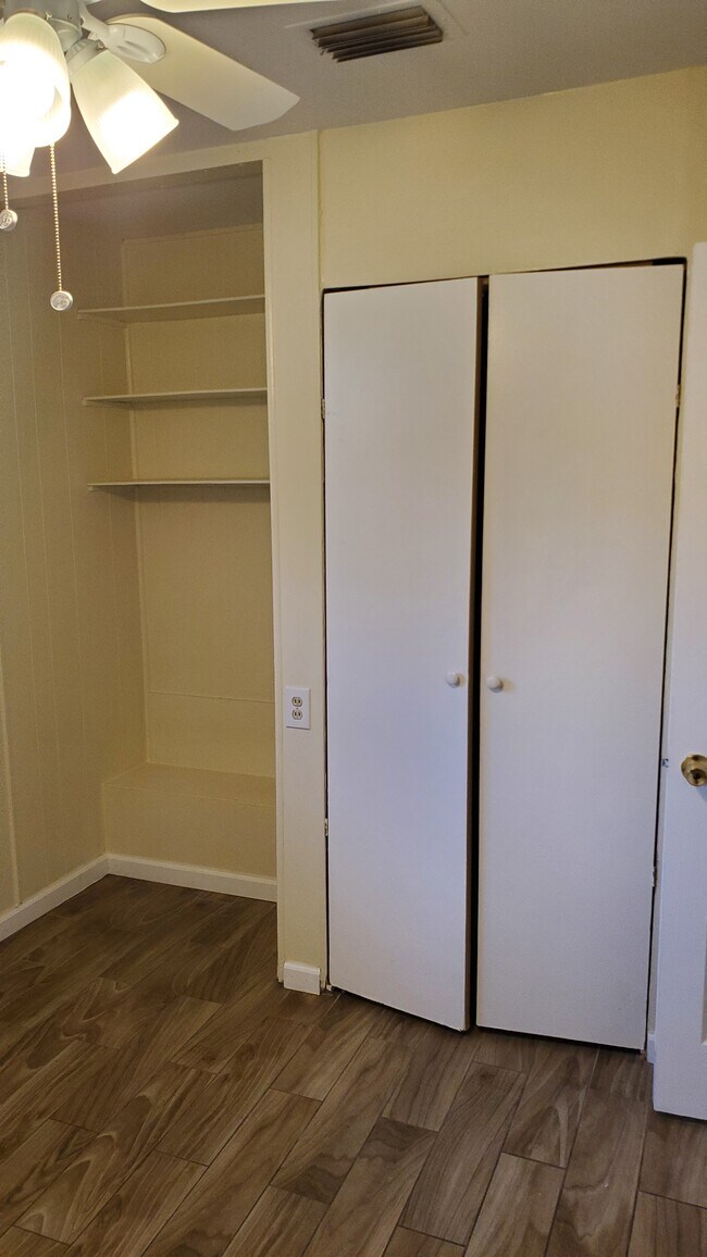 bedroom - 6828 Jack Horner Ln