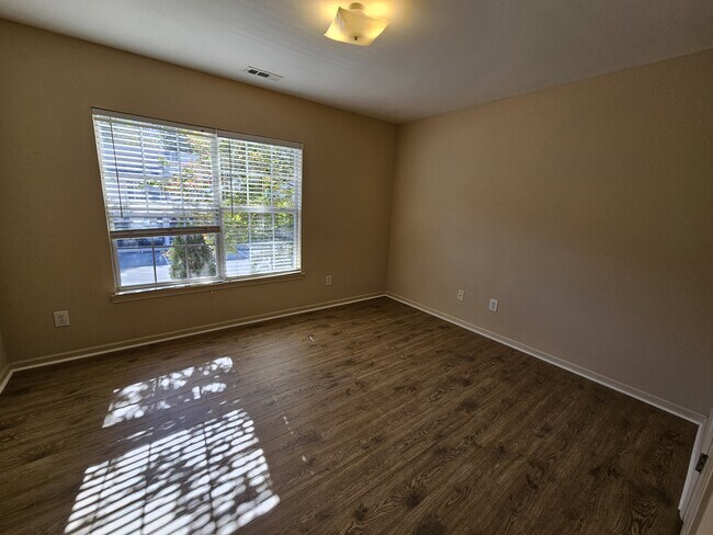 Building Photo - 15 Rimmon Trail