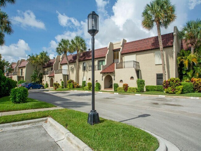 Building Photo - 5151 Jimmy Buffett Mem Hwy