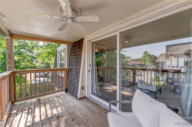 Building Photo - 32 Bernhardt Dr