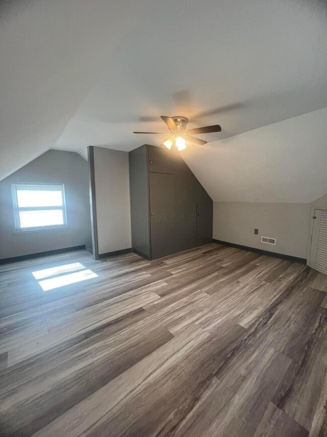 Building Photo - 1480 Marsdale Ave