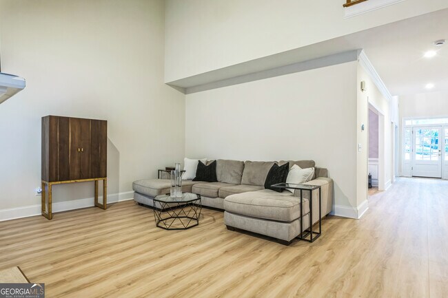 Building Photo - 4168 Gateswalk Dr SE