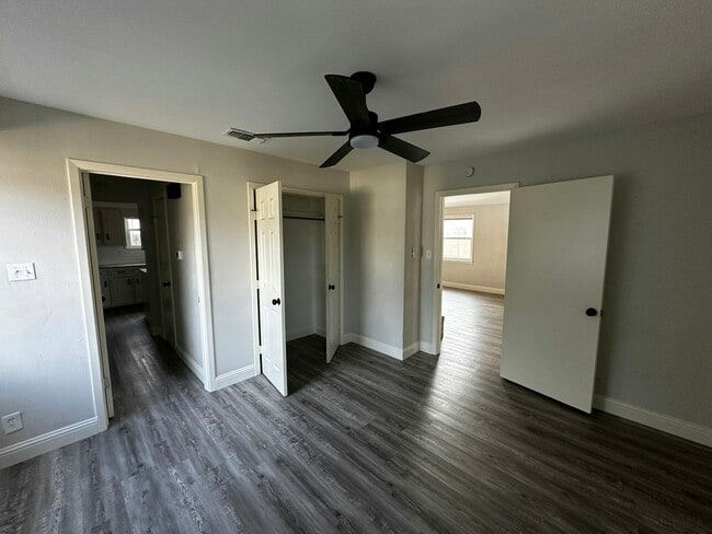 Building Photo - 415 N 19th St