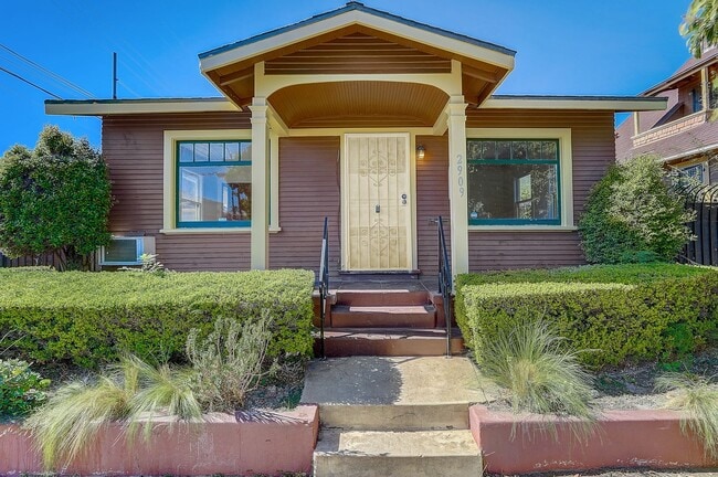 Building Photo - 2909 Cimarron St