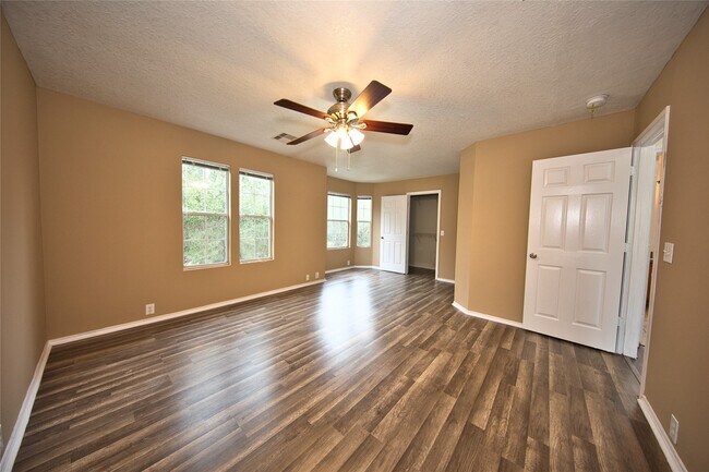 Building Photo - 18851 Sandelford Dr