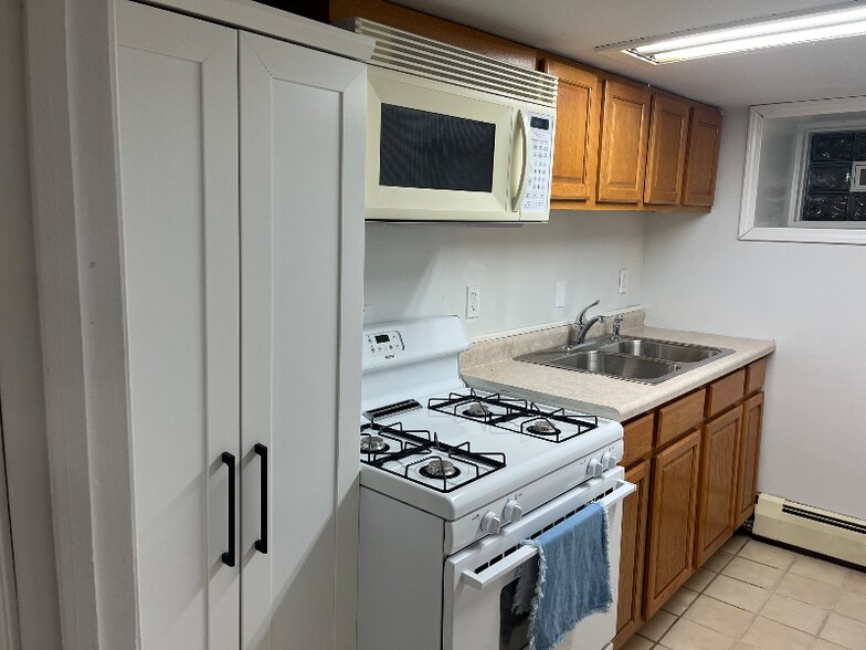 Primary Photo - 1543 Bush St