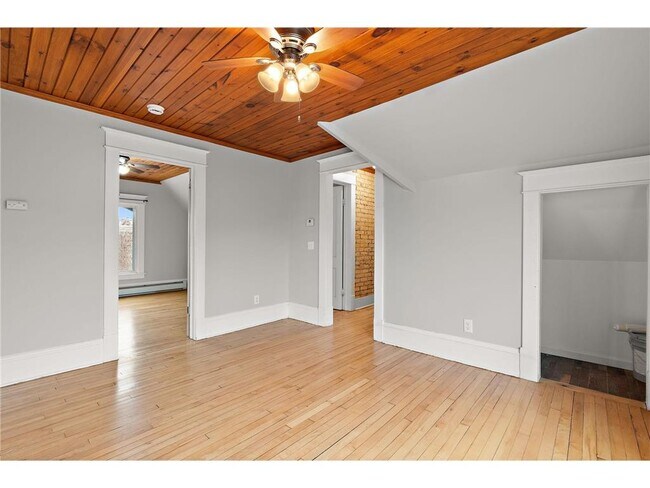 Building Photo - 2428 Chicago Ave
