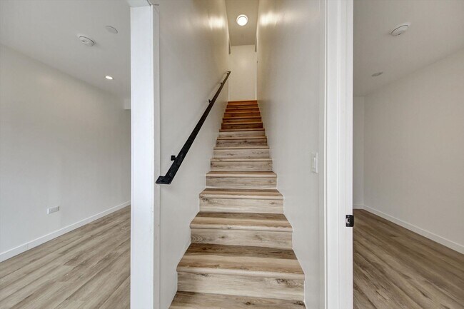 Building Photo - ONE MONTH FREE!! BRAND NEW CONSTRUCTION!! ...