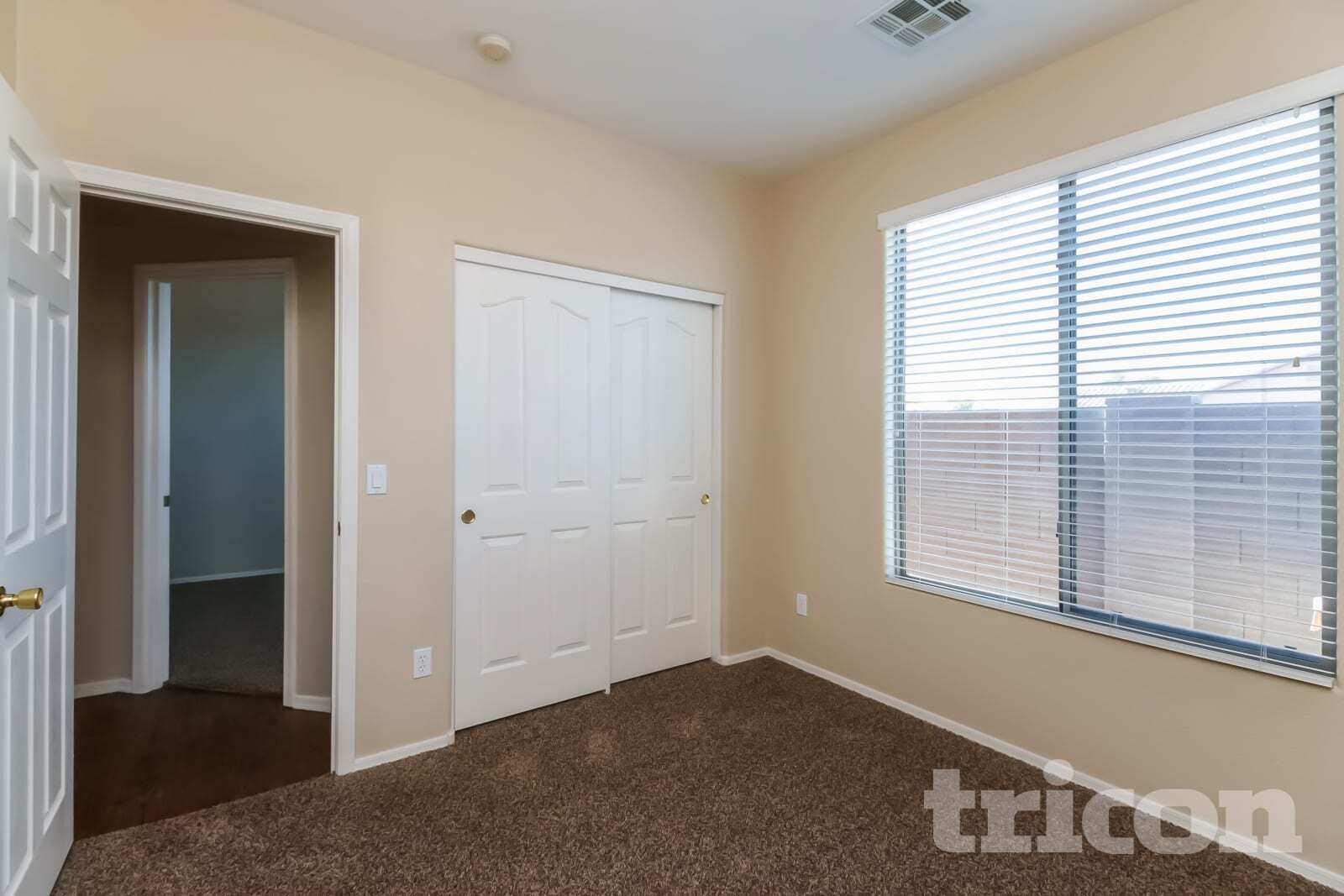 Building Photo - 36497 W Barcelona Ln