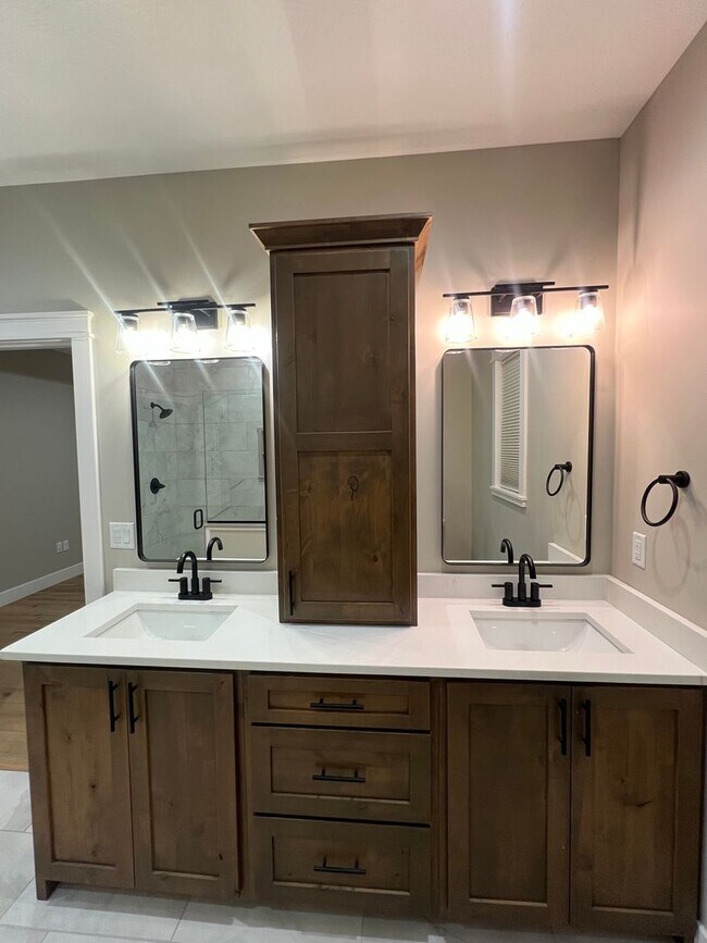 Building Photo - New Construction 3bd/2ba duplex