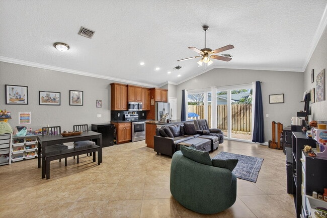 Building Photo - 3125 Shelby Way