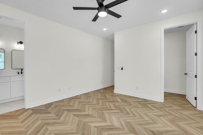 Building Photo - East Duffy Street