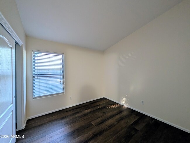 Building Photo - 11134 W Windsor Ave