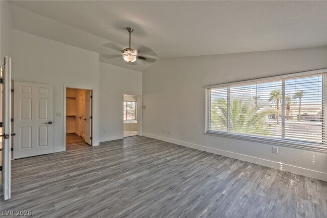 Building Photo - 800 Overview Dr