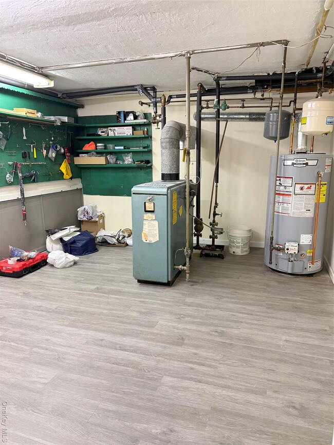 Building Photo - 660 S 10th St