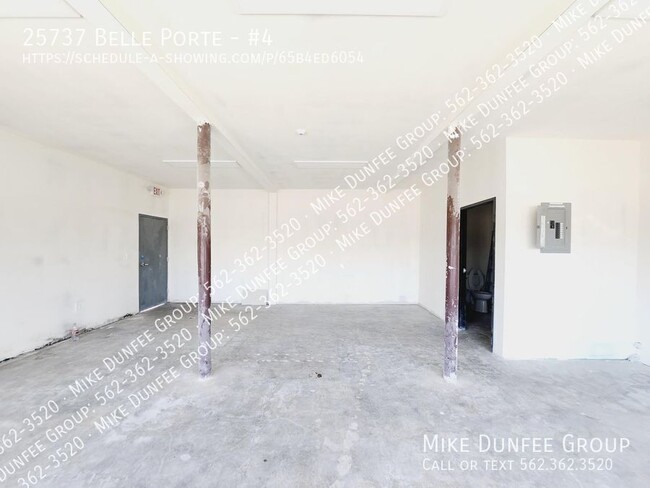 Building Photo - Commercial Storefront (Shell) Space Availa...