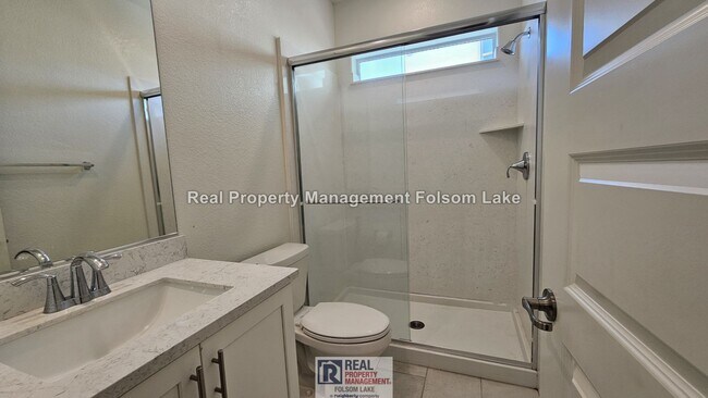 Building Photo - Upgraded 4 Bed + Loft | Solar | EV Charger | Outdoor Living | Folsom