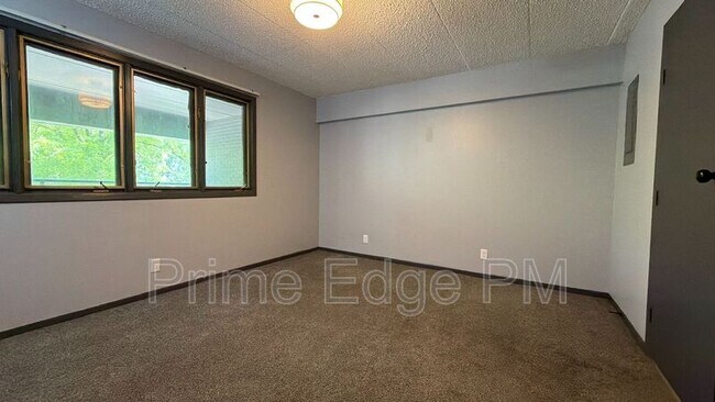 Building Photo - 2343 B St