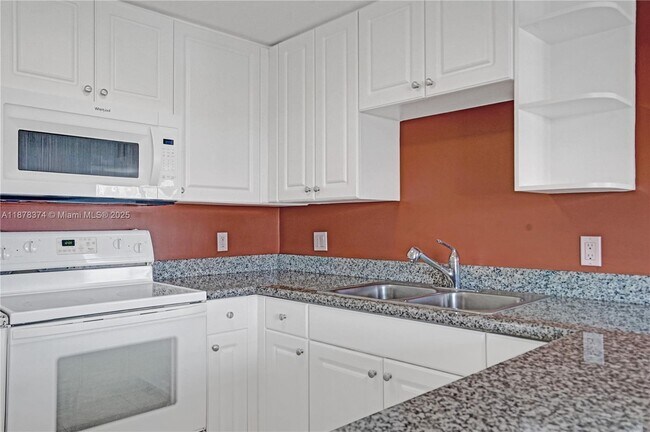 Building Photo - 1627 SW 37th Ave
