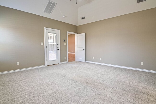 Building Photo - 4304 Saltillo Ct