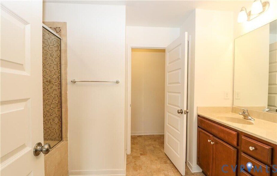 Building Photo - 2424 Marions Ln