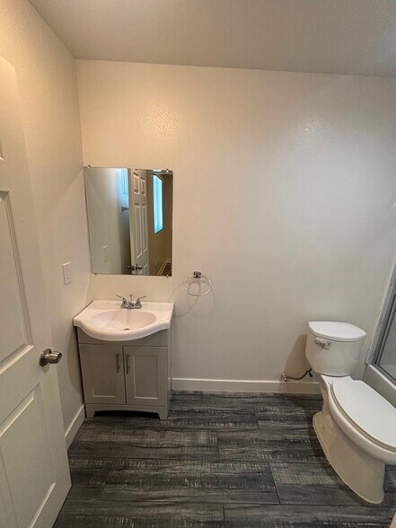 Building Photo - 457 E 30th St