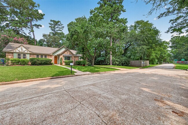 Building Photo - 23011 Fox Hunt Dr