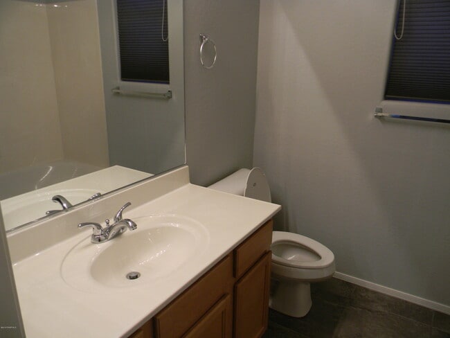 Building Photo - 3975 N Gower Dr