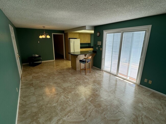 Building Photo - 3 Bedroom House off Harlow Rd.