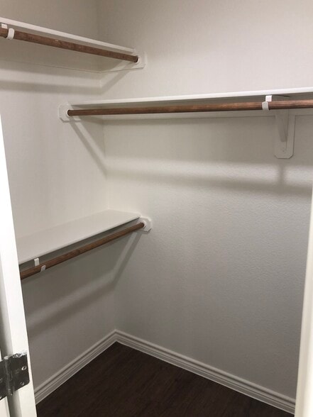 Building Photo - 5708 Lariat Ct