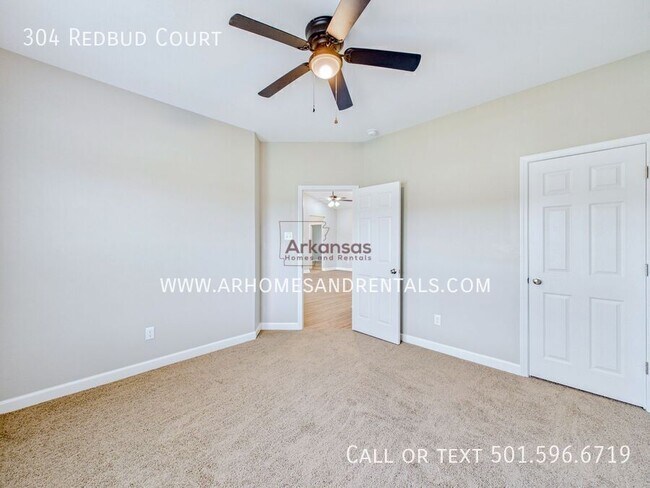 Building Photo - 304 Redbud Ct