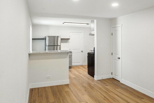 Building Photo - 1364 Lafayette St