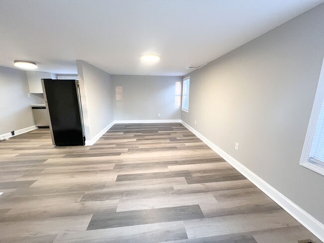 Building Photo - Move-In Specials Available! Completely Rem...
