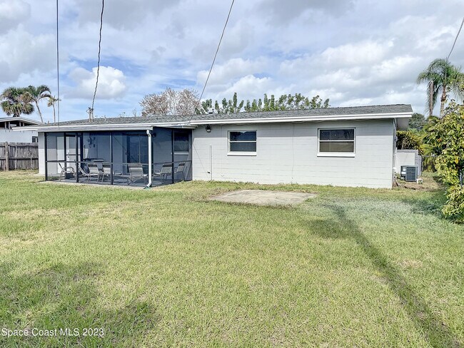 Building Photo - 265 Cherry Ave