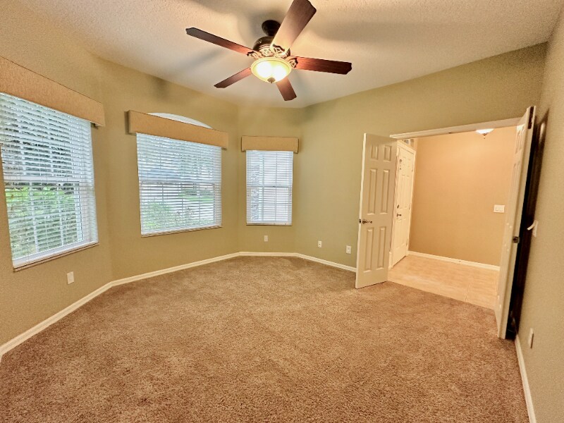 Building Photo - 17928 Timber View St