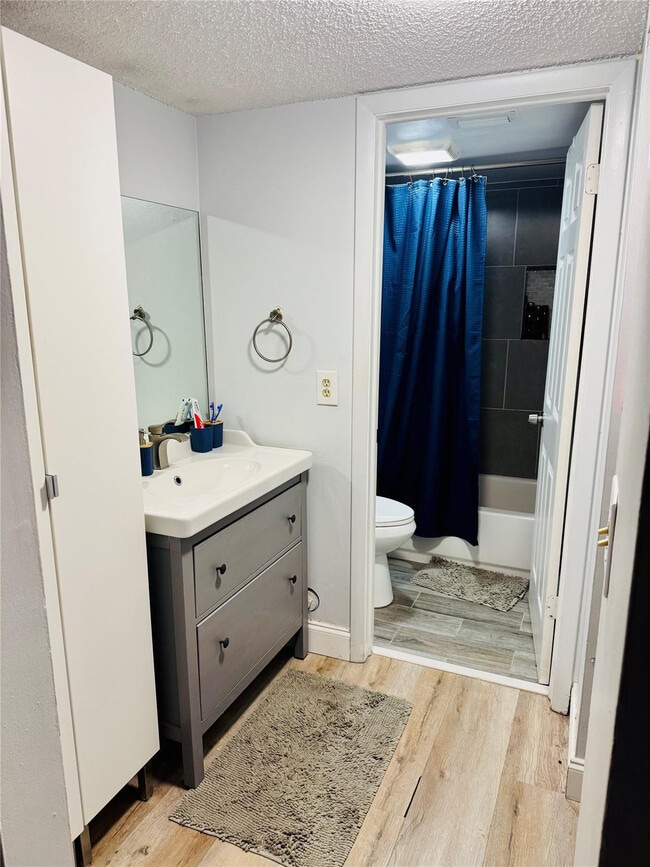 Building Photo - 7355 Woodmont Terrace