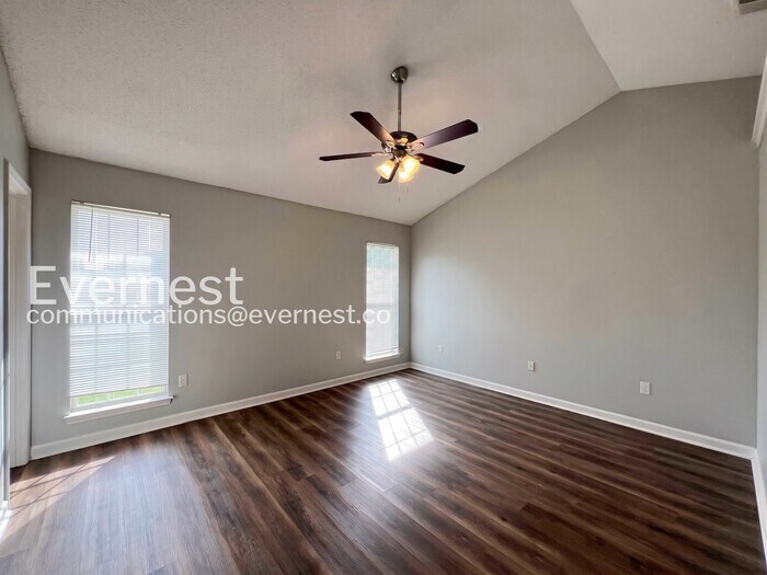 Building Photo - 5370 Woodchase Dr