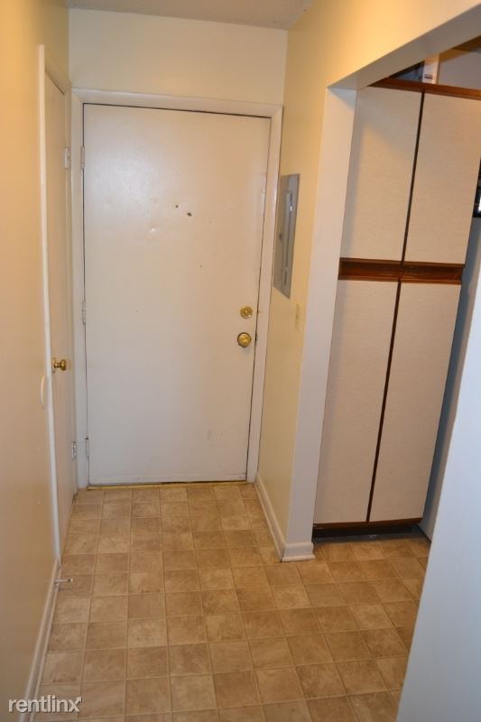 Building Photo - 1360 Hunters Rd