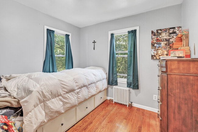 Building Photo - 18 Vose St