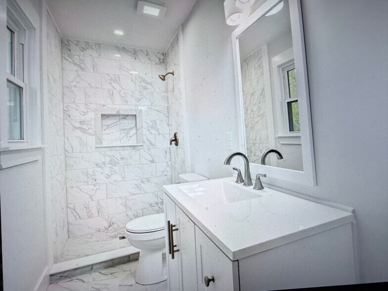 Building Photo - 201 Judith Dr