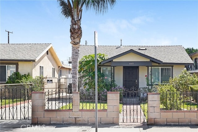 Primary Photo - 660 S La Verne Ave