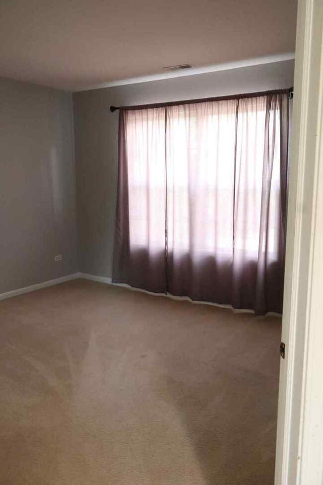 Building Photo - 267 S Alder Creek Dr